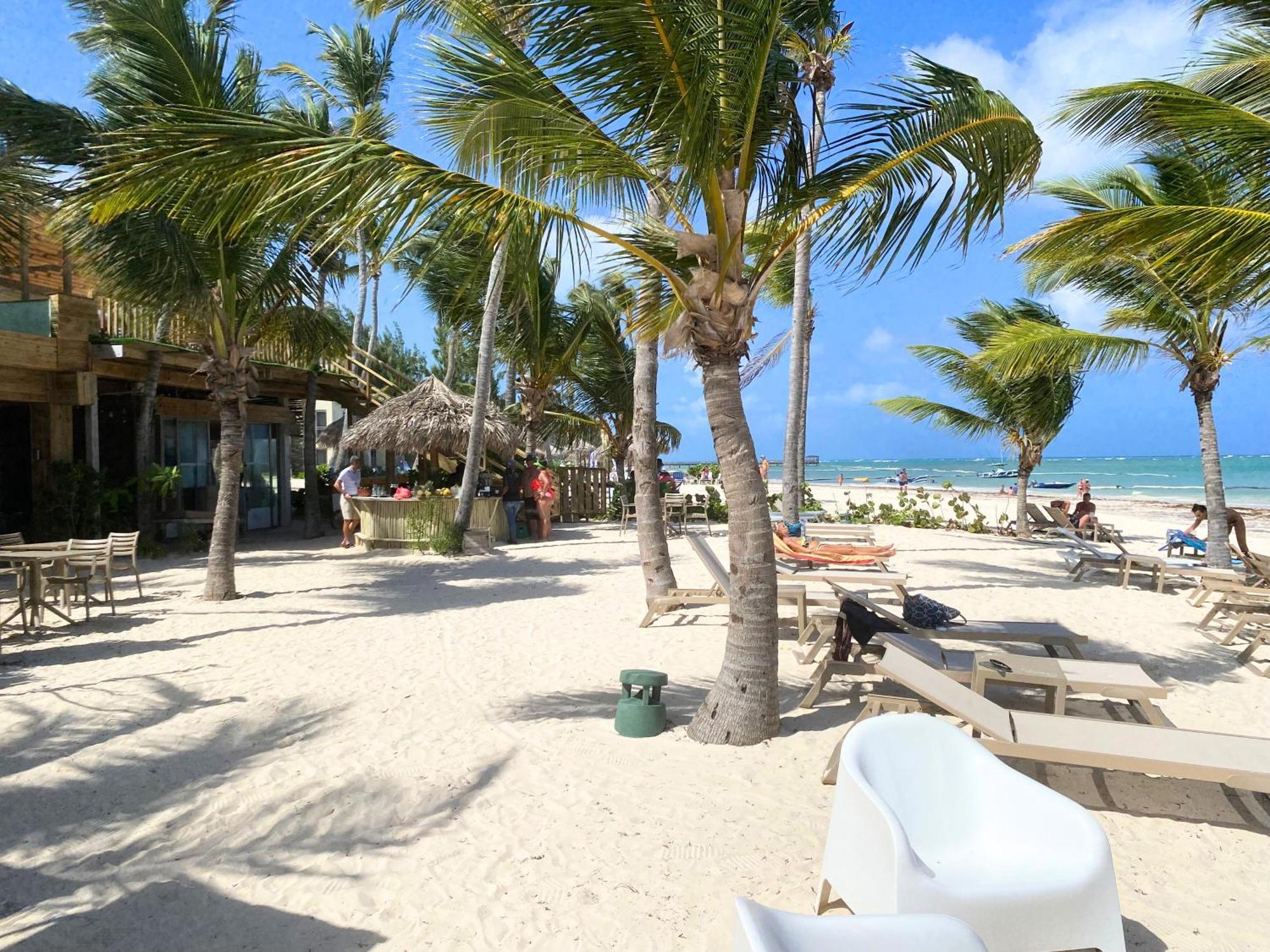 Caraibico Suites Rooftop Pool & Beach Club 蓬塔卡纳 外观 照片